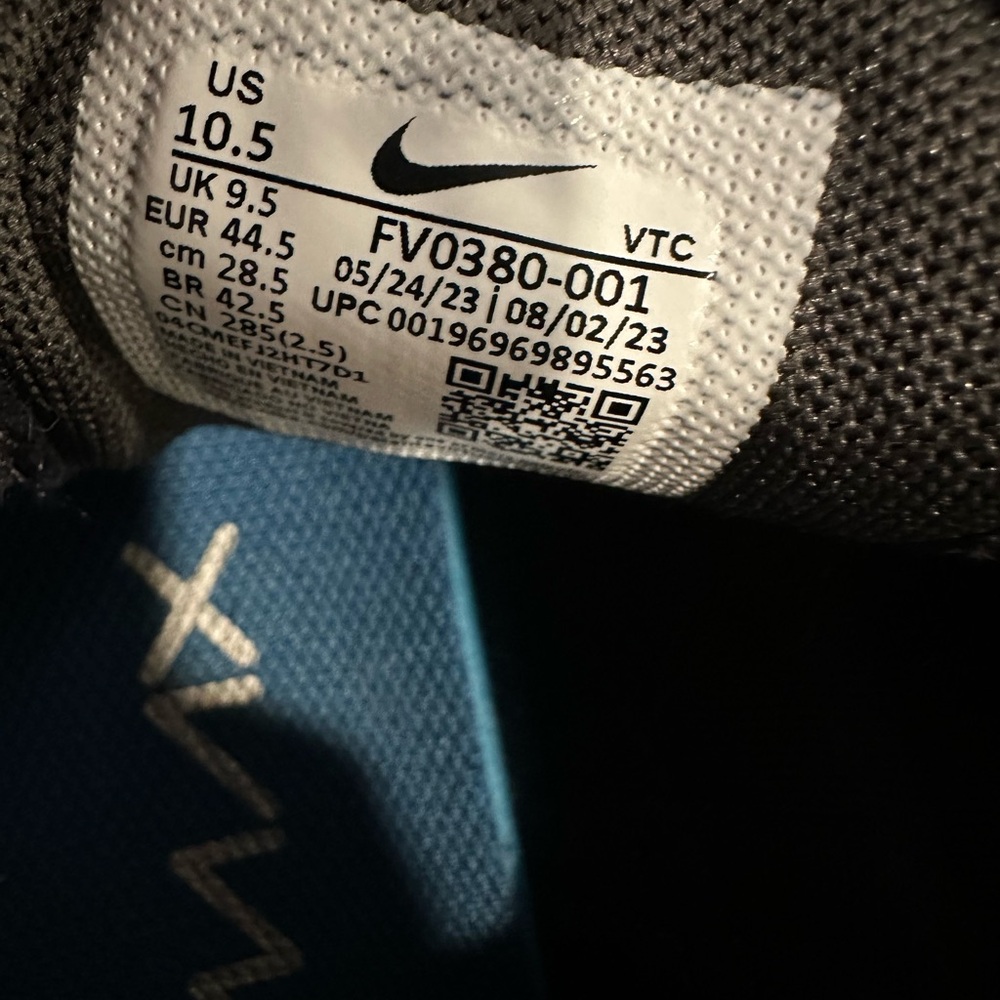 Nike Air 270 Charcoal Gray with Blue Highlights - Picture 8 of 10